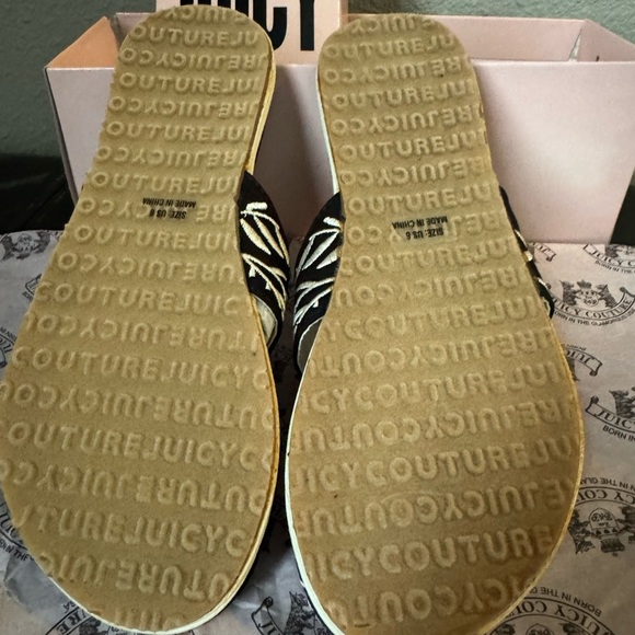 Juicy Couture Black and Cream Tiki Women's Sandals size 6 - Picture 5 of 12